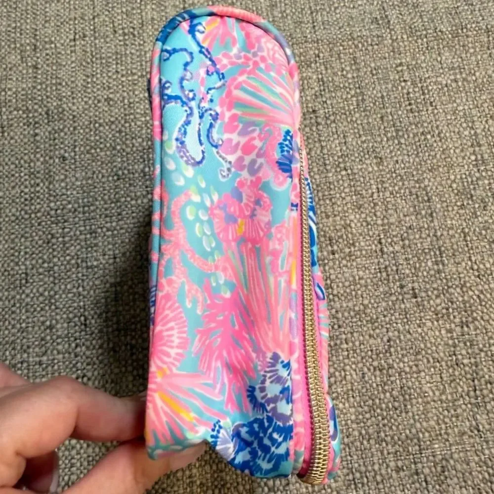 Lilly Pulitzer Hanging Travel Case Splendor In The Sand Pink Seashell Print